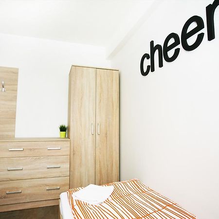 Hostel Bratislava By Freddie Chambre photo